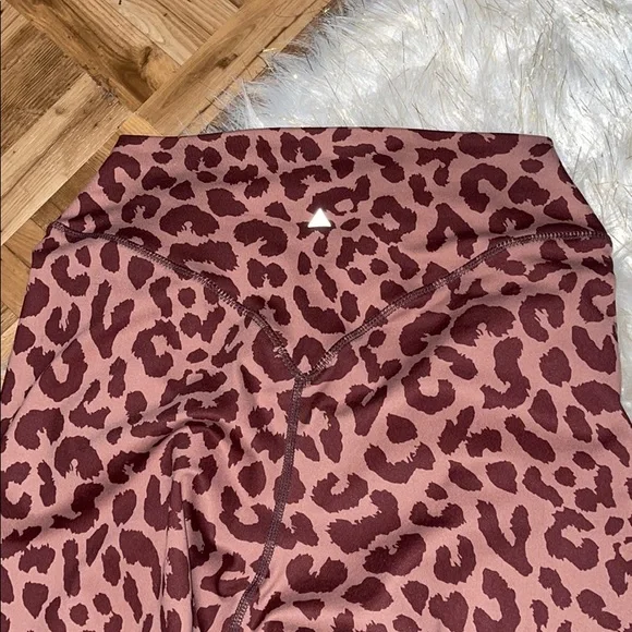 Balance Athletica Limited Edition Cheetah - Picture 2 of 7